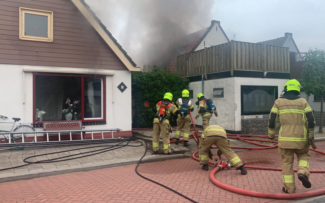 Brand twee woningen Noord-Scharwoude