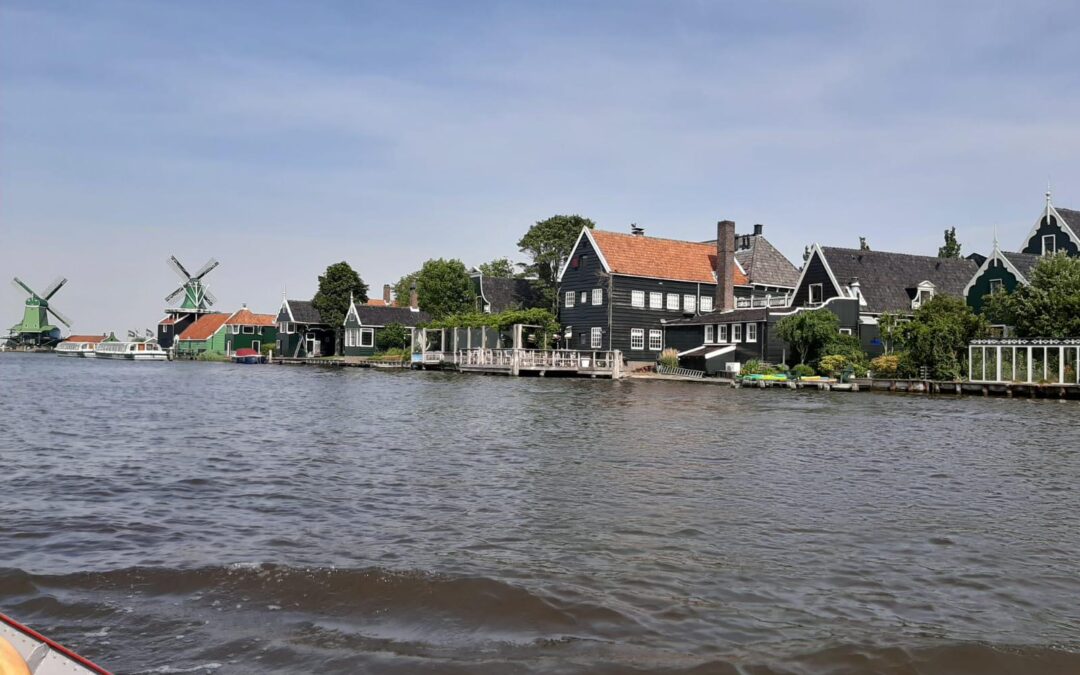 TWEEDAAGSE ZWERFTOCHT MET EEN ELEKTRISCHE AKKERSCHUIT