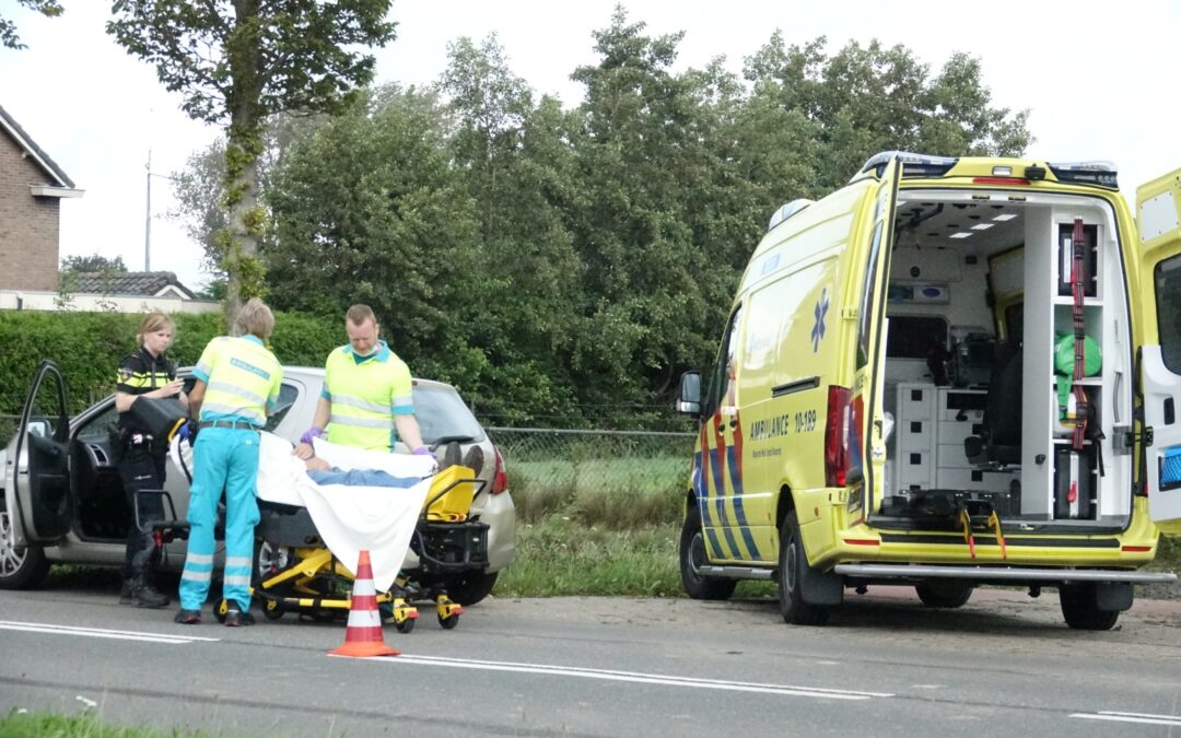 Kopstaartbotsing Heerhugowaard man met letsel naar ziekenhuis