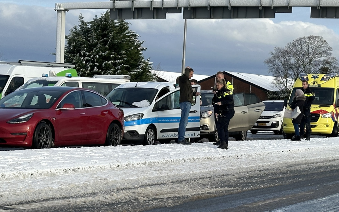 Kopstaartbotsing N242 thv afslag zuidtangent
