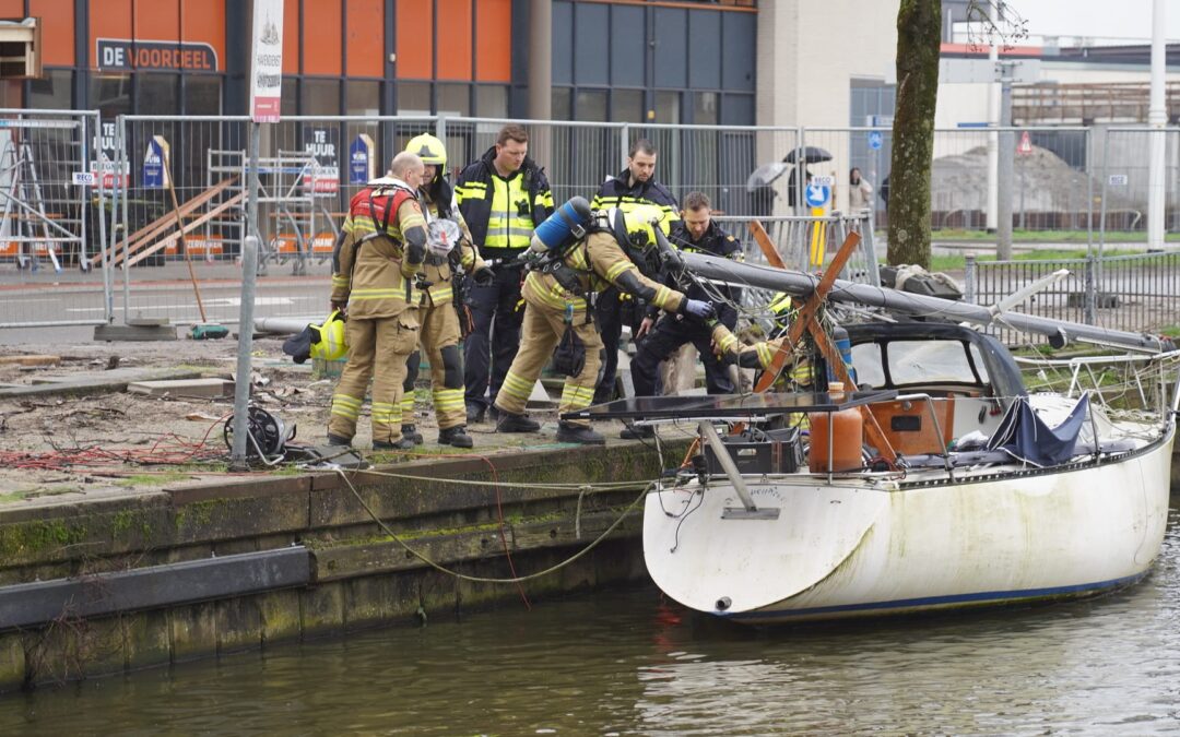 Lijk gevonden in zeilbootje aan de Kwakelkade Alkmaar