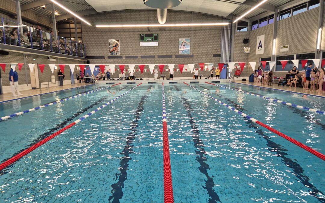 Leerlingen Boomladder winnen ‘spannendste schoolzwemkampioenschappen ooit