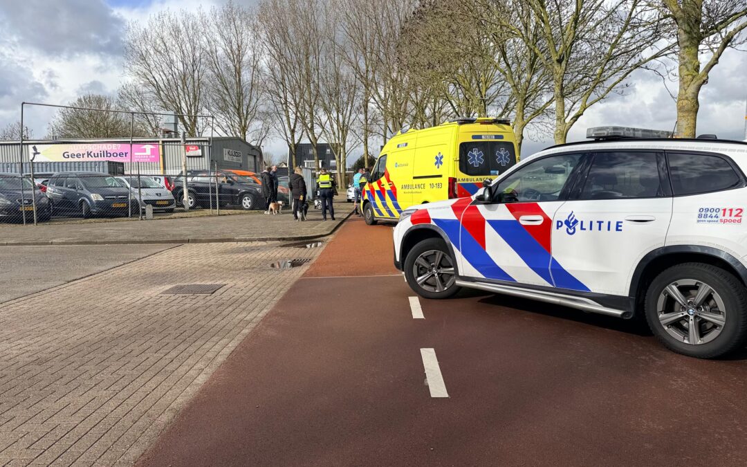 Man gewond na val van scootmobiel in koedijk
