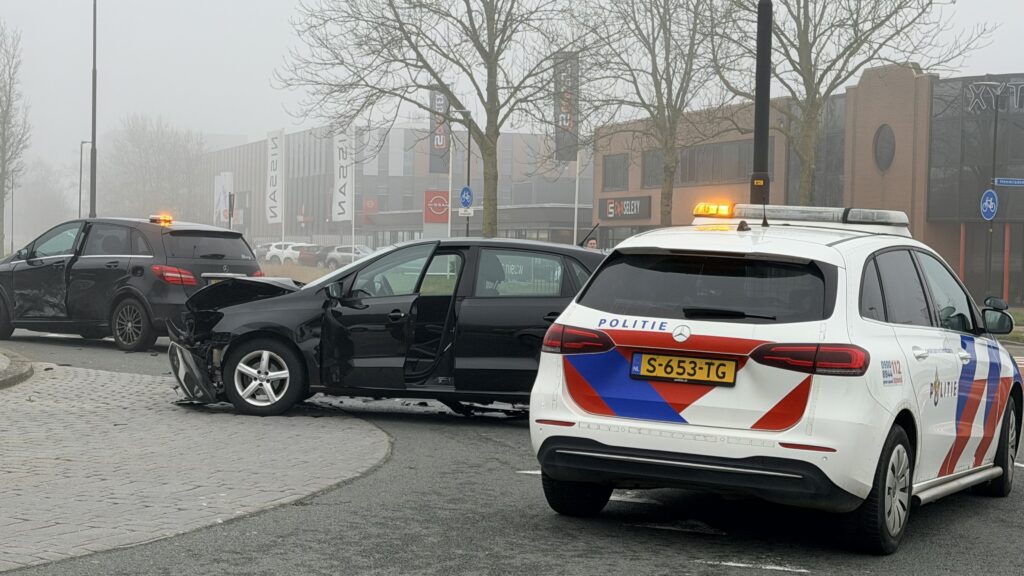 Veel schade bij ongeval op Westtangent in Heerhugowaard