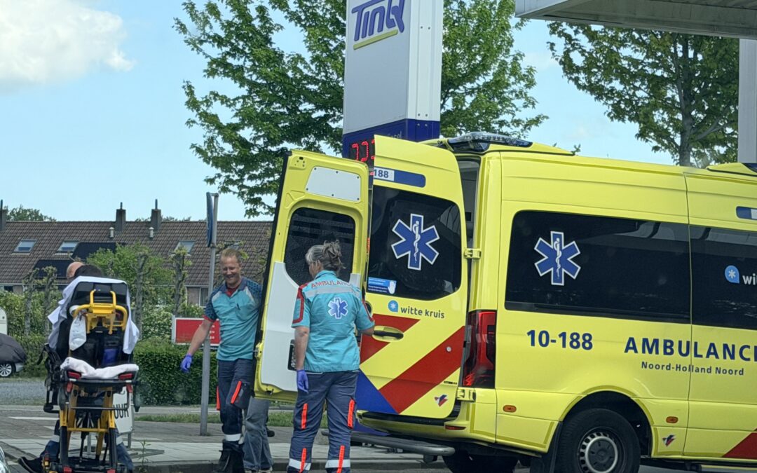 Scooterrijder gewond na frontale botsing met auto op Rustenburgerweg in Heerhugowaard