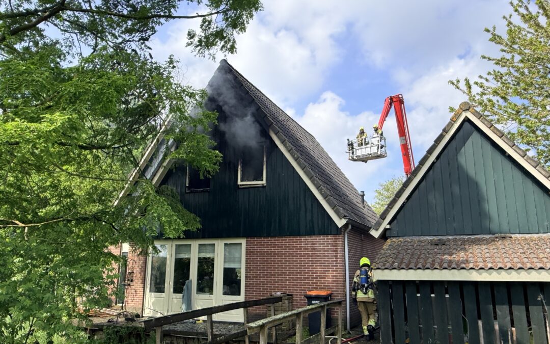 Grote schade bij brand in bovenwoning aan de Obdammerdijk