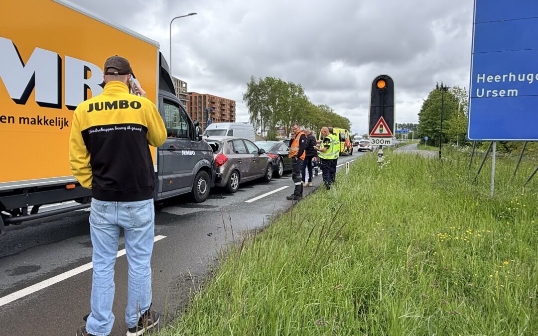 Flinke aanrijding op N242 bij Heerhugowaard
