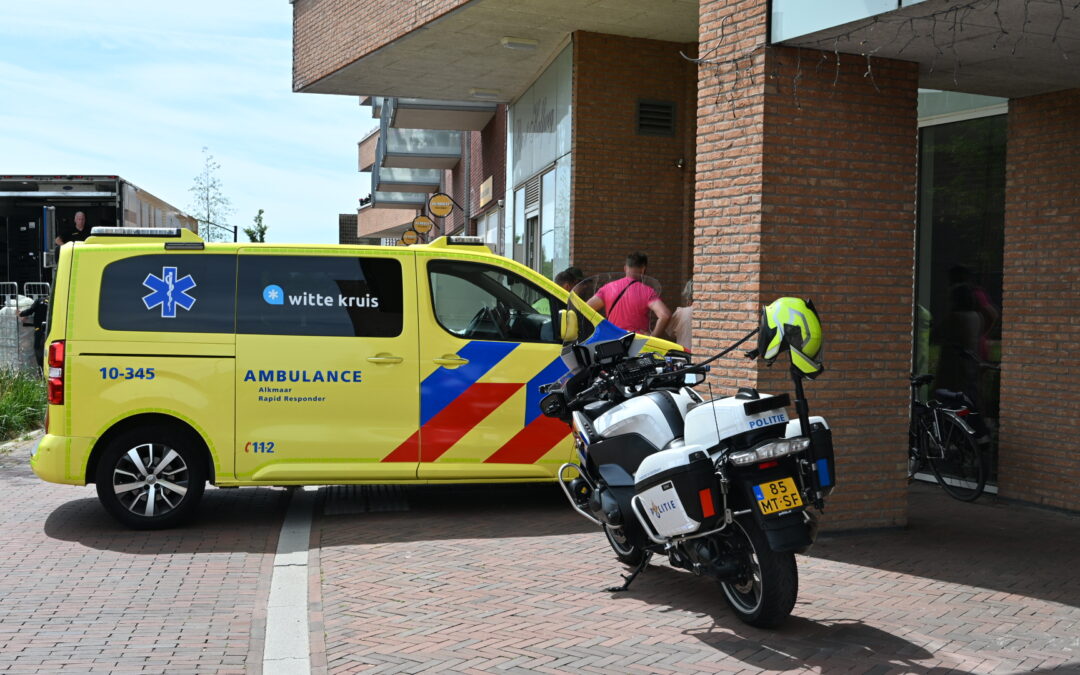 Voetganger gewond na aanrijding op Middenweg in Heerdenwaard